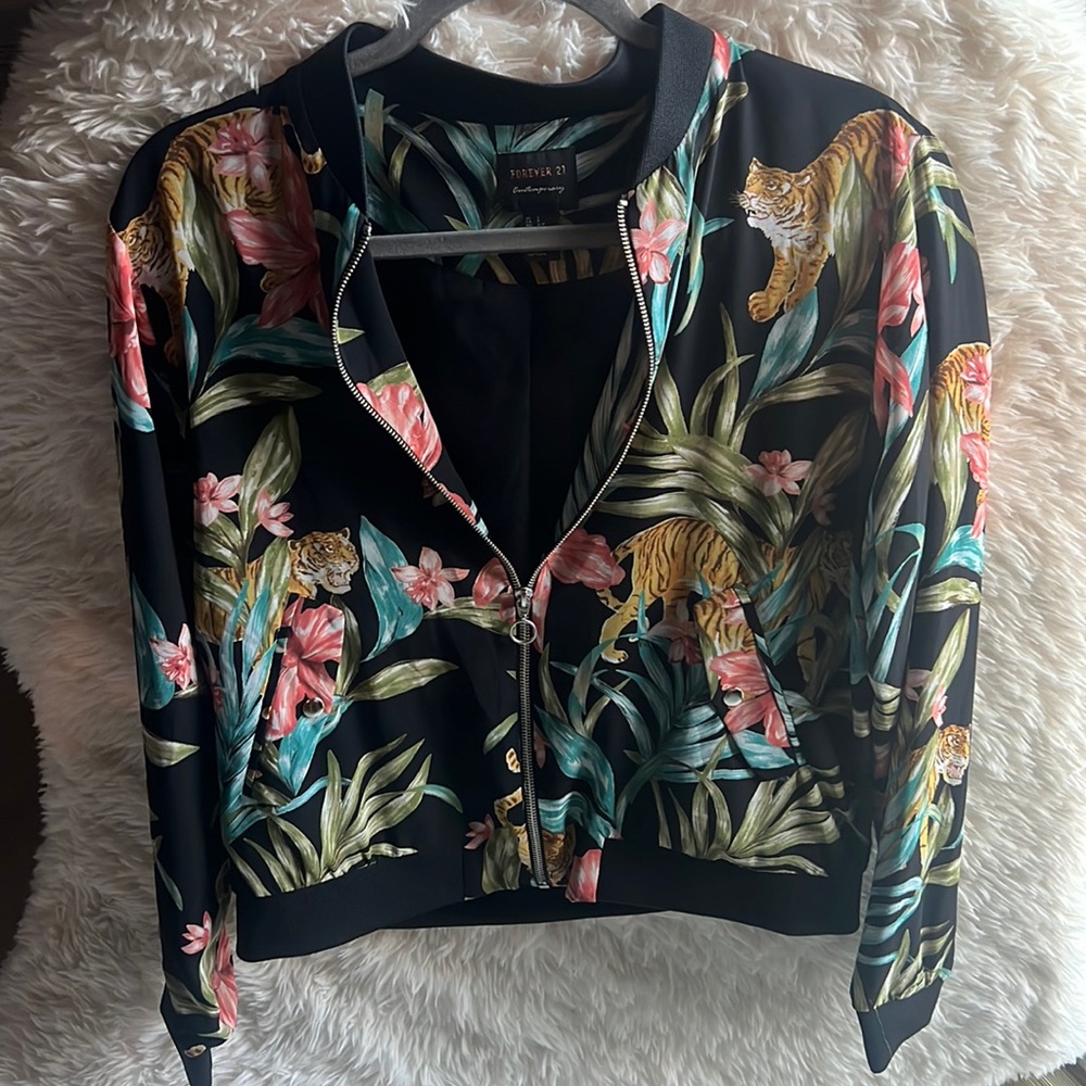 Forever 21 Floral Bomber Jacket Size small